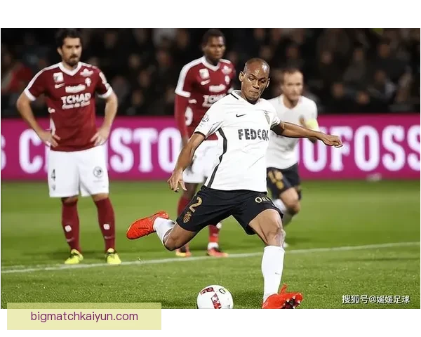 卡梅隆·伯吉斯在英超表现稳健，帮助球队提升竞争力