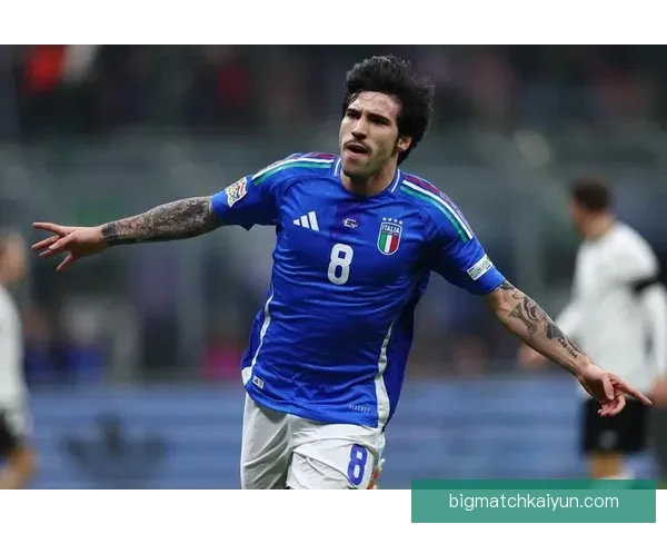 托纳利在国际赛场的表现持续提升，备受关注。